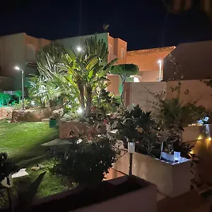Con Piscina A 5 Minutos De La Playa . Aguadulce (Almeria)